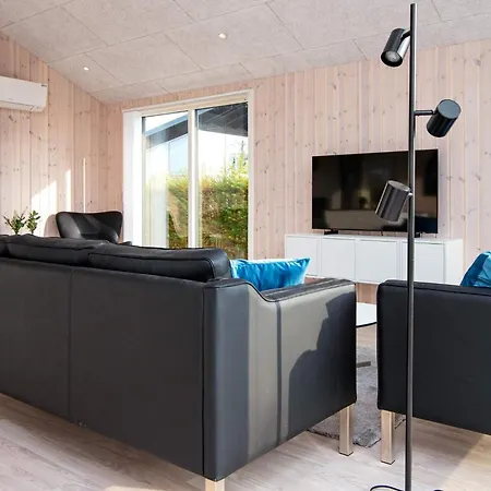 Luxury House With - By Traum *